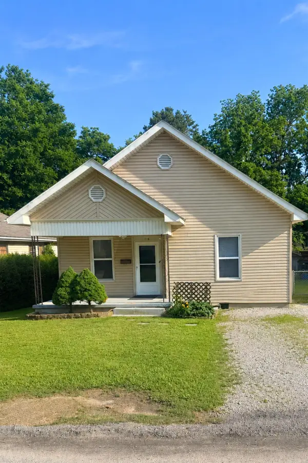 716 W Vine St Street, Paragould, AR 72450