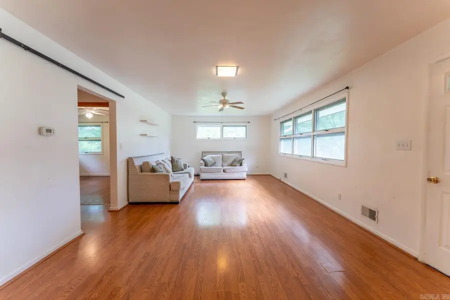 301 Hall St, Alton, MO 65606 - #3