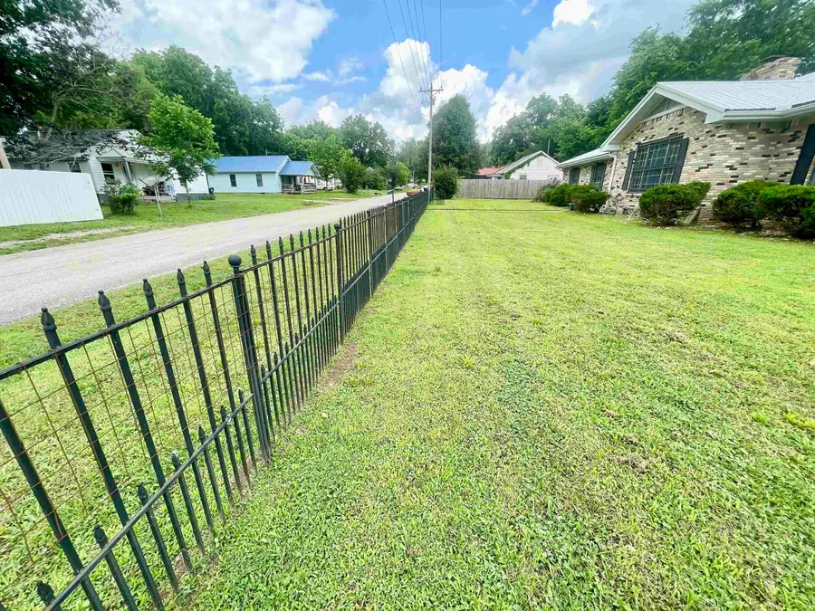 111 Oak Street, Salem, AR 72576 - #3