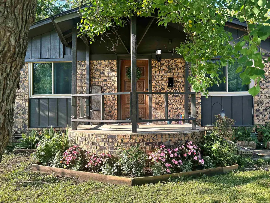 802 E Maple Street, Gurdon, AR 71743 - #2