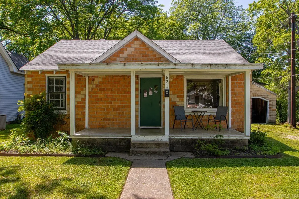 831 Center, Conway, AR 72034 - #1