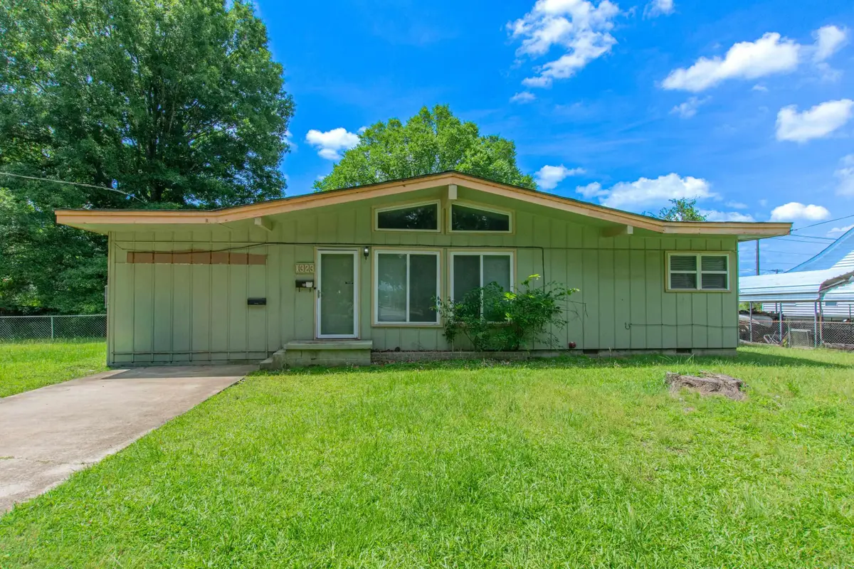 1323 Columbia Ave, Benton, AR 72015 - #1