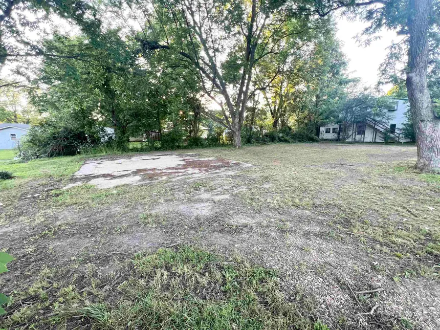 431 S Garfield Avenue, Piggott, AR 72454 - #3