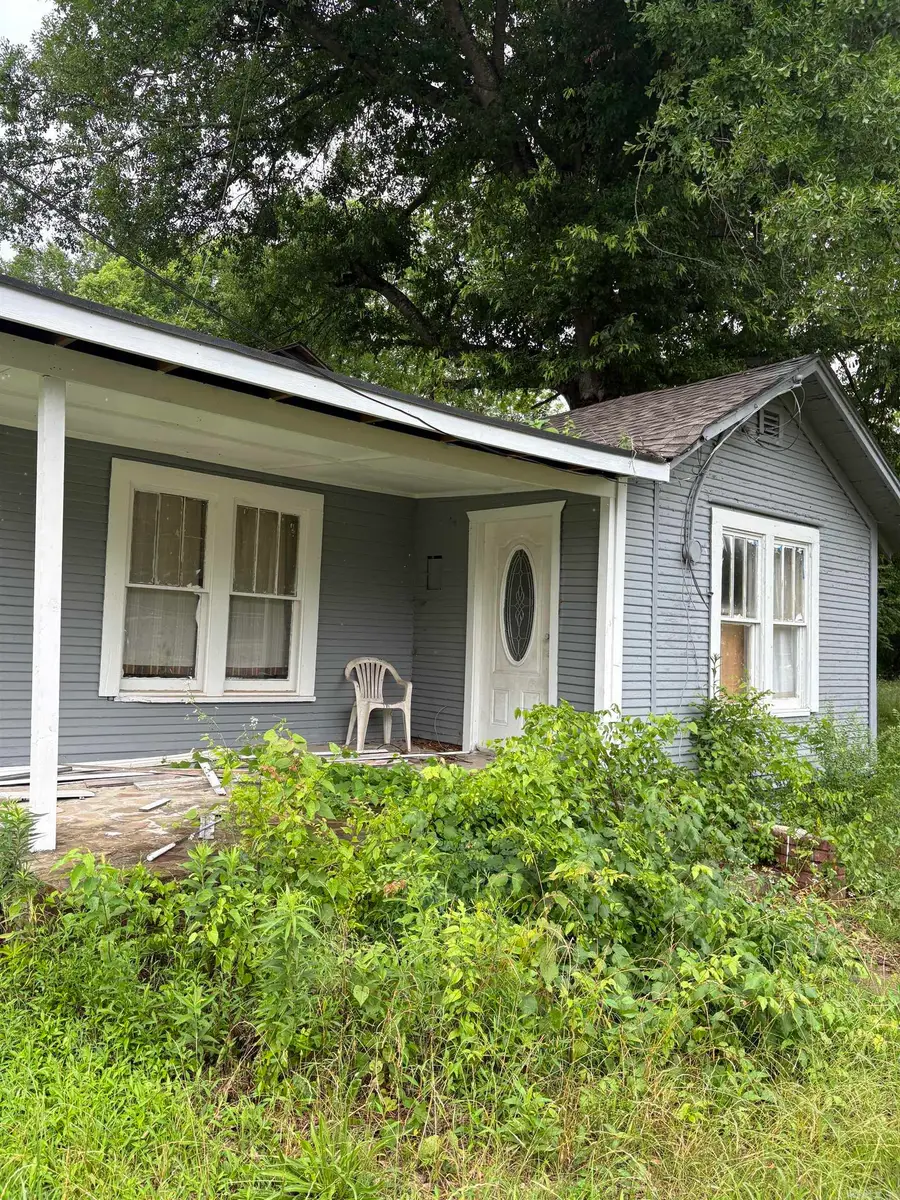 357 W Walnut Avenue, Prescott, AR 71857 - #2