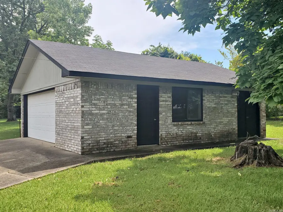 1007 Reine Street, Mena, AR 71953 - #3