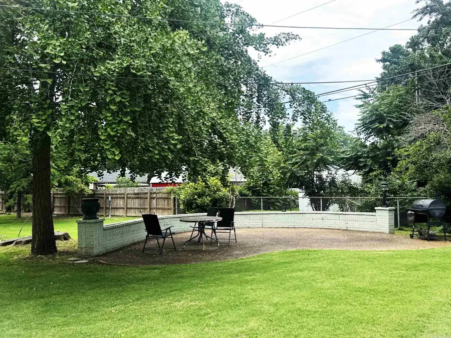 1112 Hamilton Ave E, Wynne, AR 72396 - #3