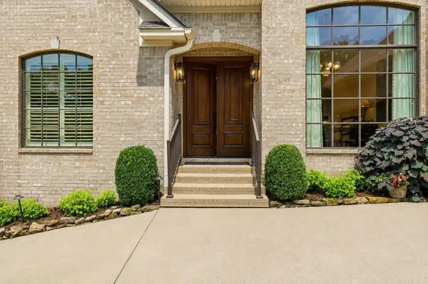 8 Carriage Court, Little Rock, AR 72211
