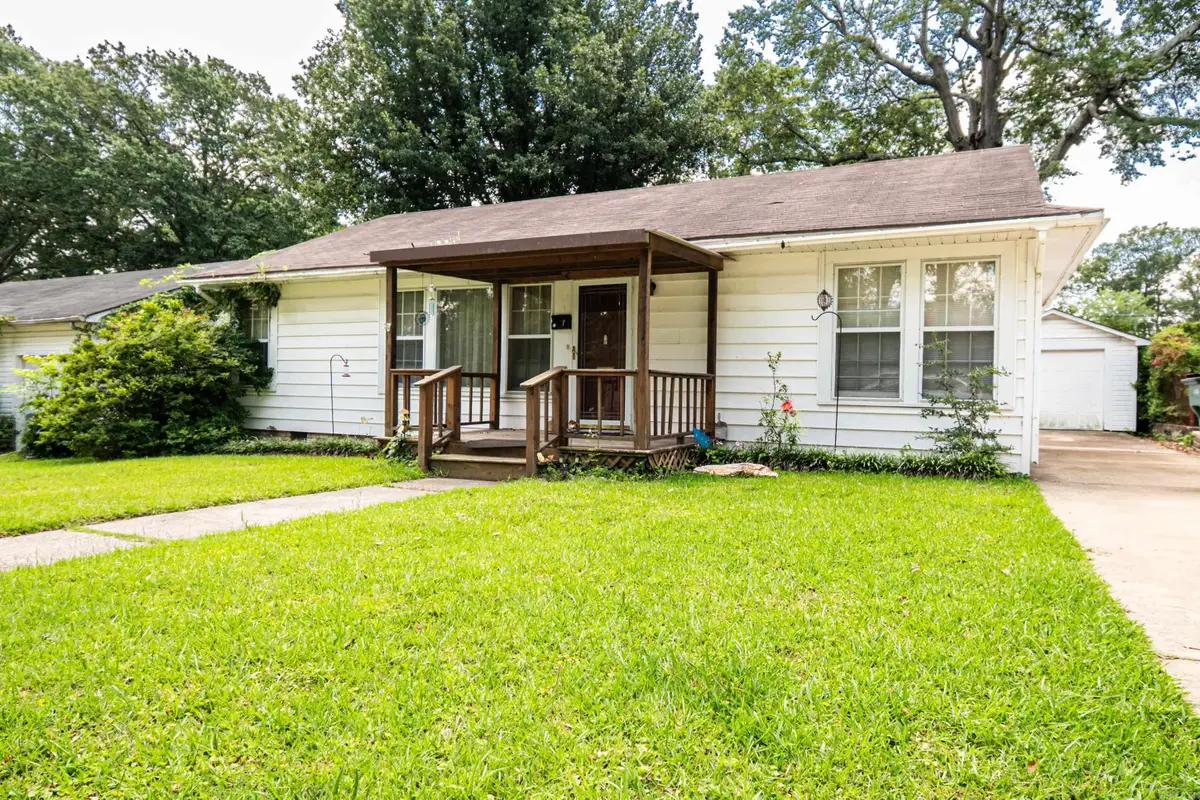 1303 W Faulkner St, El Dorado, AR 71730 - #1