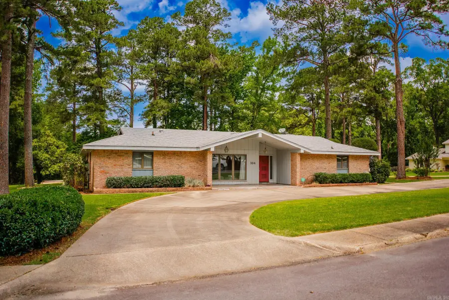 304 Crestwood, Monticello, AR 71655 - #2