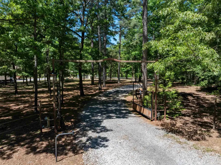 520 Mcgough Rd, Floral, AR 72534 - #2