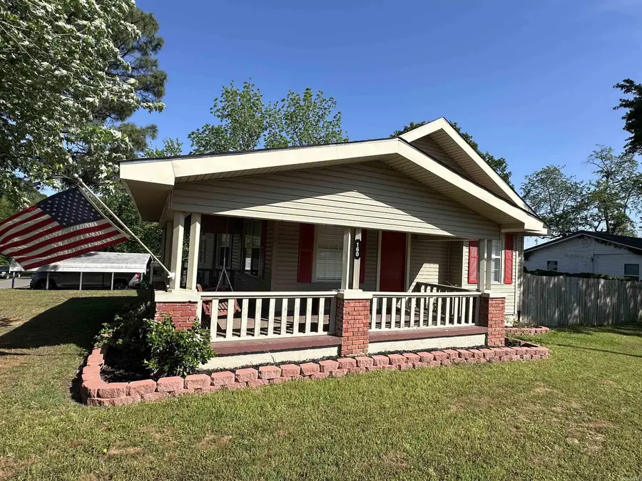 160 N Oak Street, Newark, AR 72562 - #3