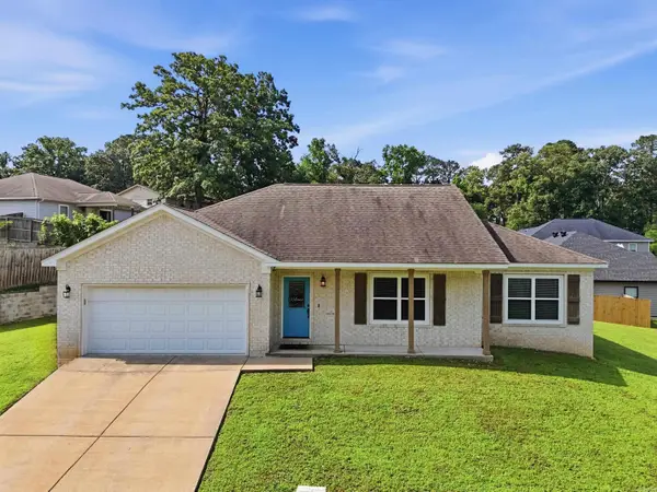 1135 J W Cove, Benton, AR 72019