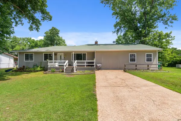 408 E Sanford Street, Gassville, AR 72635