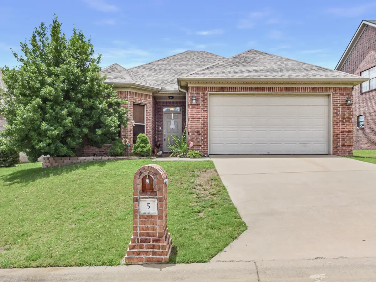 5 Village Way, Maumelle, AR 72113 - #1