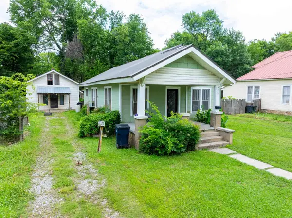 719 S Broad Street, Batesville, AR 72502