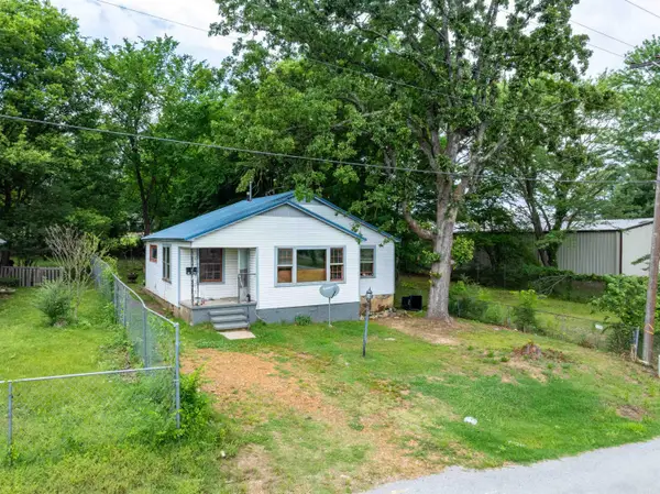 1525 Grays Avenue, Batesville, AR 72501