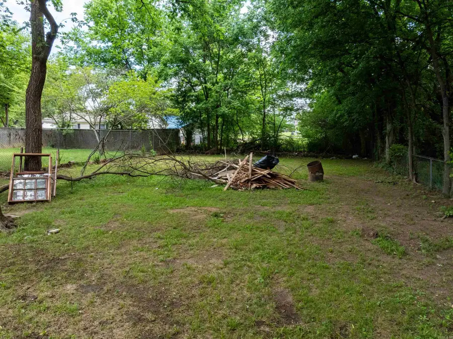 1525 Grays Avenue, Batesville, AR 72501 - #3