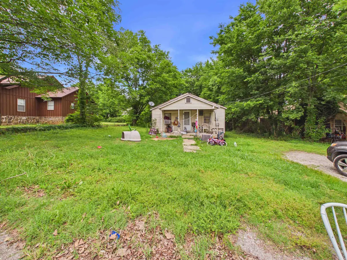 190 W Mark Street, Batesville, AR 72501 - #1