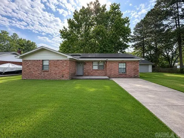 1208 S Center St, Lonoke, AR 72086 - #1