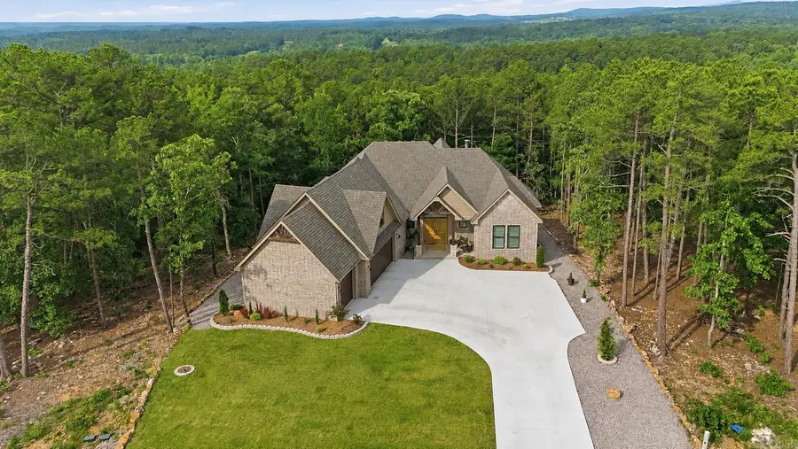 77 Letrista Dr, Hot Springs Village, AR 71909 - #2