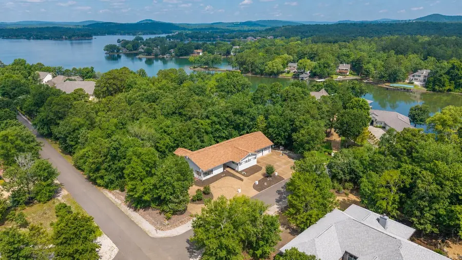 24 Excelso Lane, Hot Springs Village, AR 71909 - #2