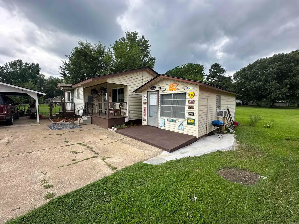 29 Overcup Lake Rd, Morrilton, AR 72110 - #1