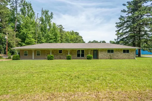 4040 Pine Street, Arkadelphia, AR 71923