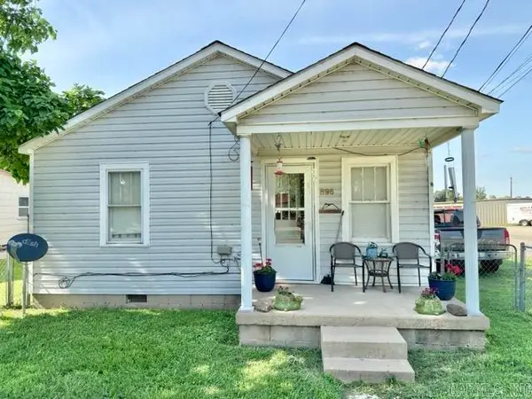 896 E Main St Street, Piggott, AR 72454