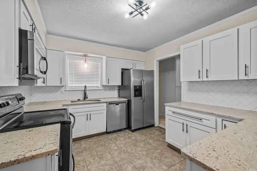 8606 Holiday Street, Sherwood, AR 72120 - #3