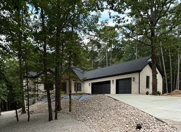 4 Zafra Lane, Hot Springs Village, AR 71909