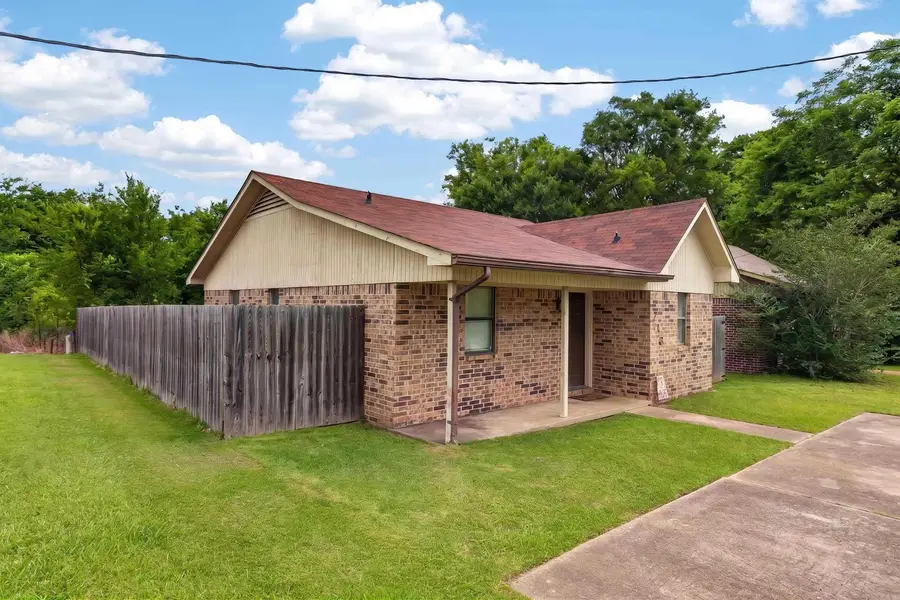 216 Clinton Street, Arkadelphia, AR 71923 - #3