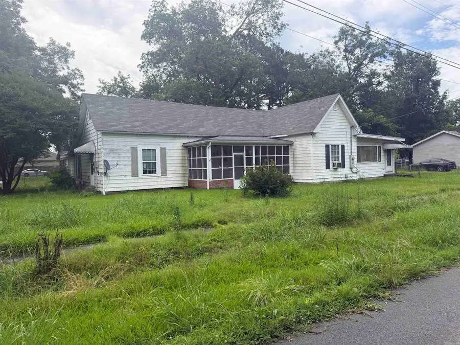 303 Reynolds, Lonoke, AR 72086 - #3