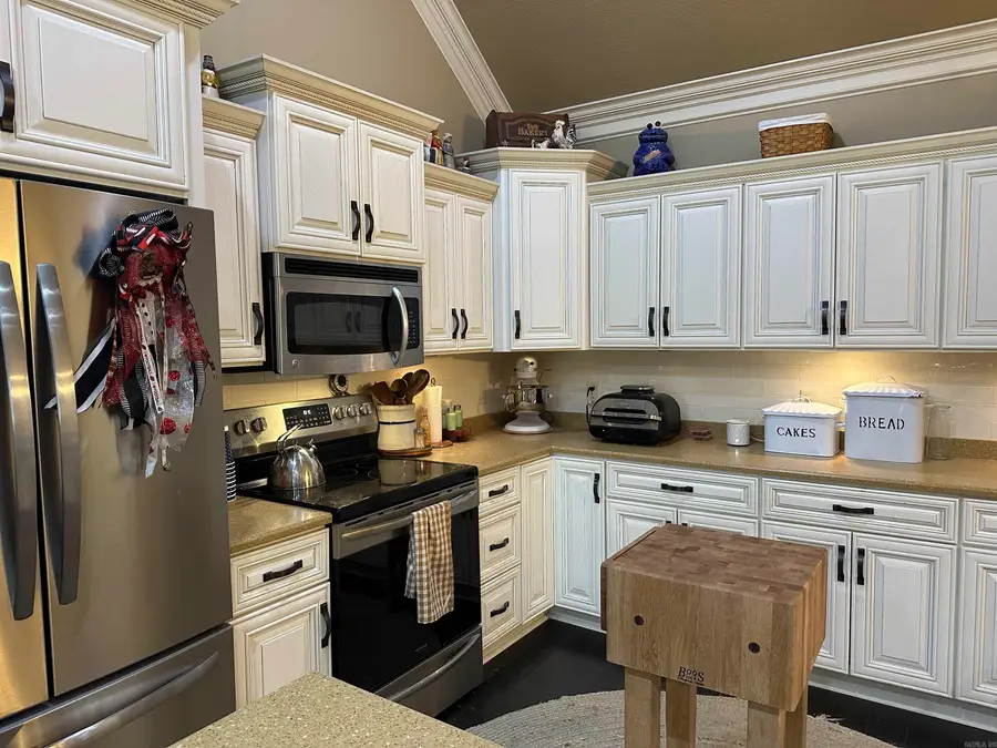 823 Gloucester Dr, Jonesboro, AR 72401 - #3