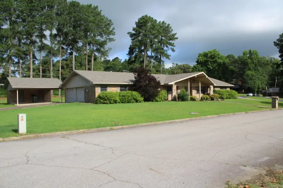 901 N 14th, Nashville, AR 71852 - #2