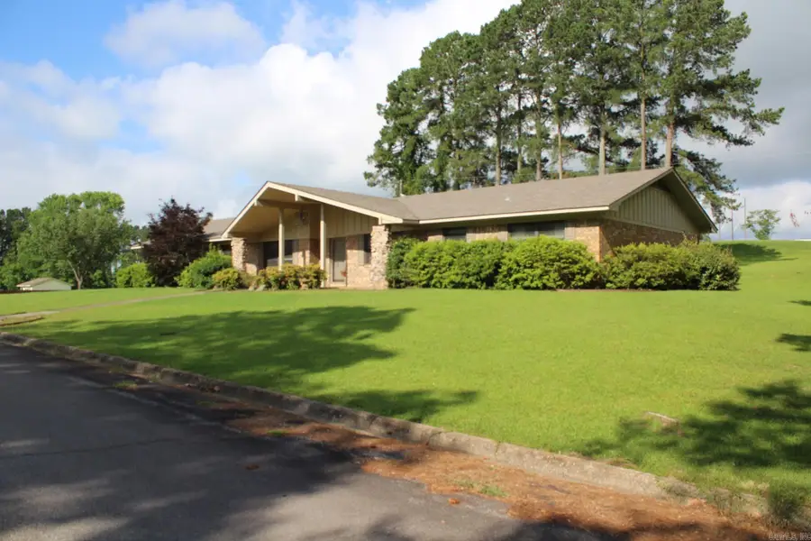 901 N 14th, Nashville, AR 71852 - #3