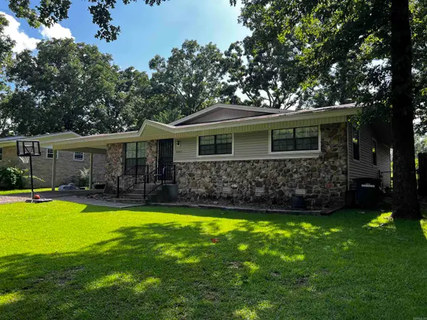8903 Holiday Drive, Sherwood, AR 72120