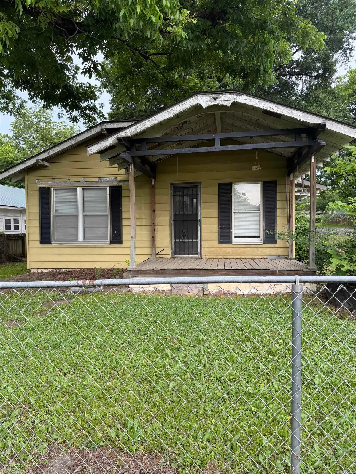 511 Oak Street, Morrilton, AR 72110 - #1