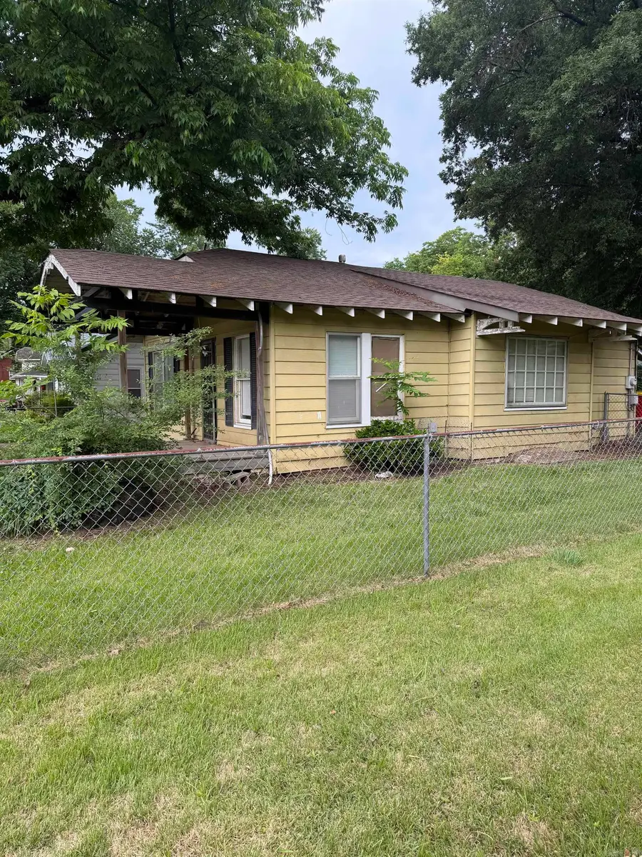 511 Oak Street, Morrilton, AR 72110 - #2