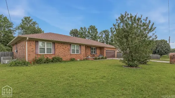 1303 Daniel Drive, Paragould, AR 72450