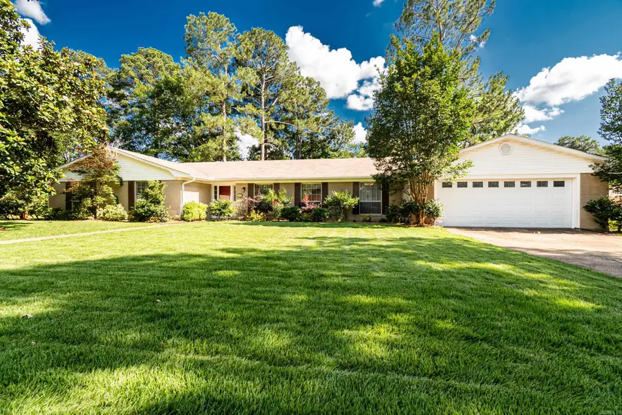 2205 W Main St, El Dorado, AR 71730 - #2
