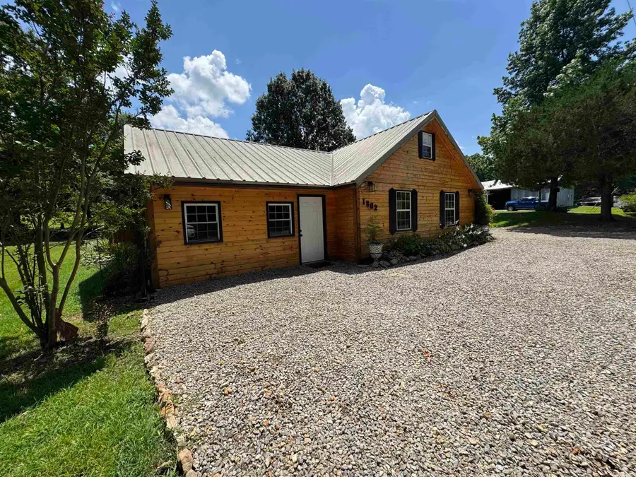 1802 W Clay Street, Piggott, AR 72454 - #3