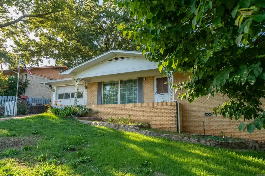 102 Dahlia St, Hot Springs, AR 71913 - #3