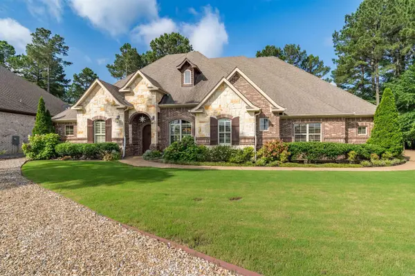 26 Manzanares Drive, Hot Springs Village, AR 71909
