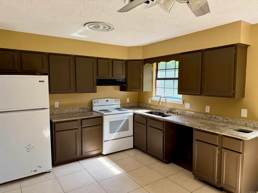 6 Wagoner, Clarksville, AR 72830 - #3