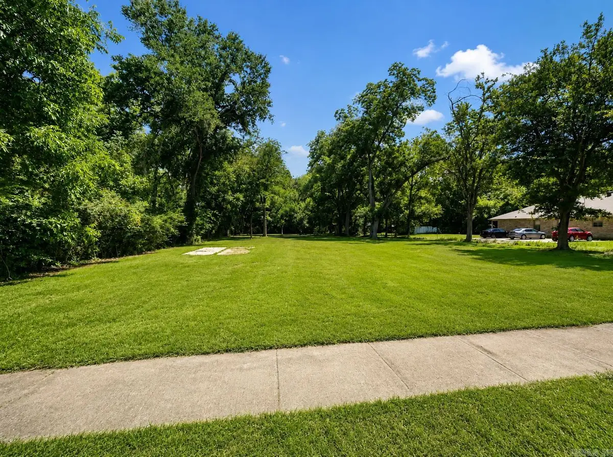 207 S Main St, Beebe, AR 72012 - #1