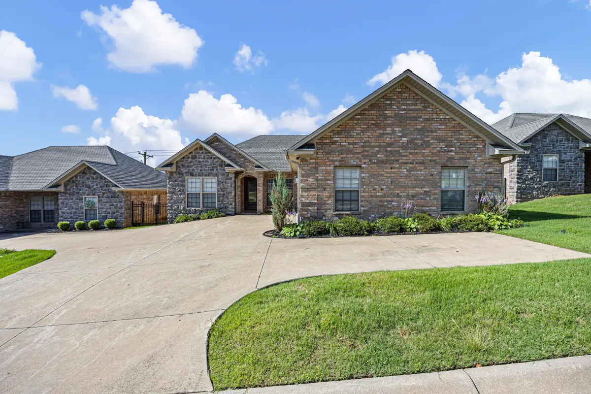 31 Village Court, Russellville, AR 72802 - #1