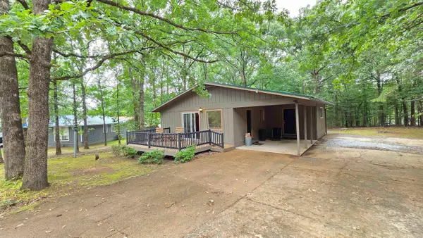 220 Lookout Dr, Fairfield Bay, AR 72088