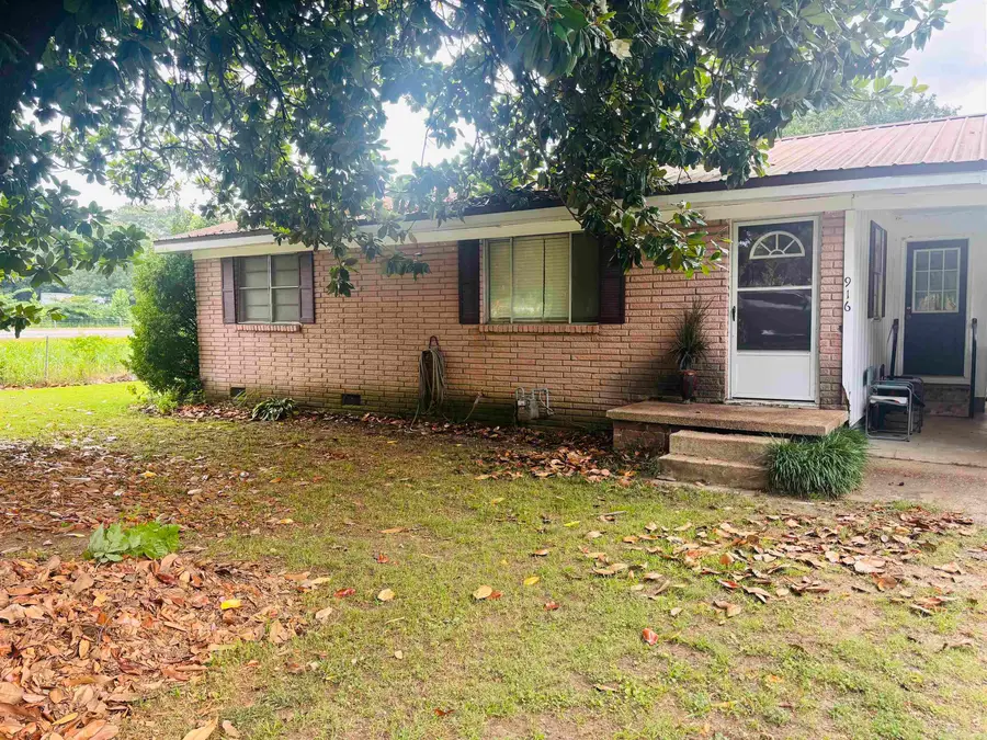 916 N Hickory Street, Bald Knob, AR 72010 - #3