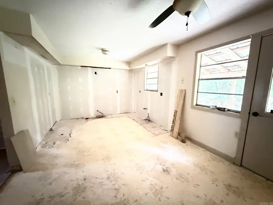 306 Eagle Circle, Mountain View, AR 72560 - #3