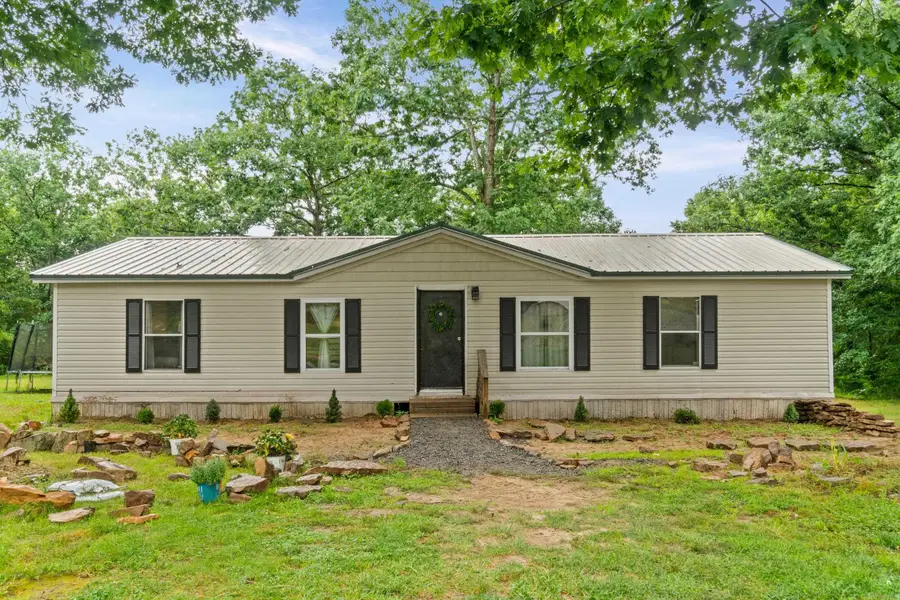 2299 Greers Ferry Road, Drasco, AR 72530 - #2